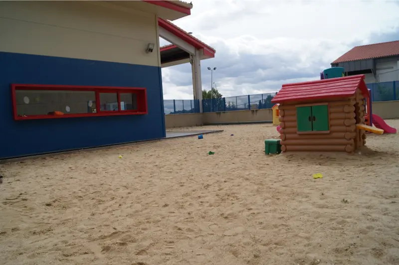 Patio exterior Escuela Infantil Muchospeques en Boadilla del Monte